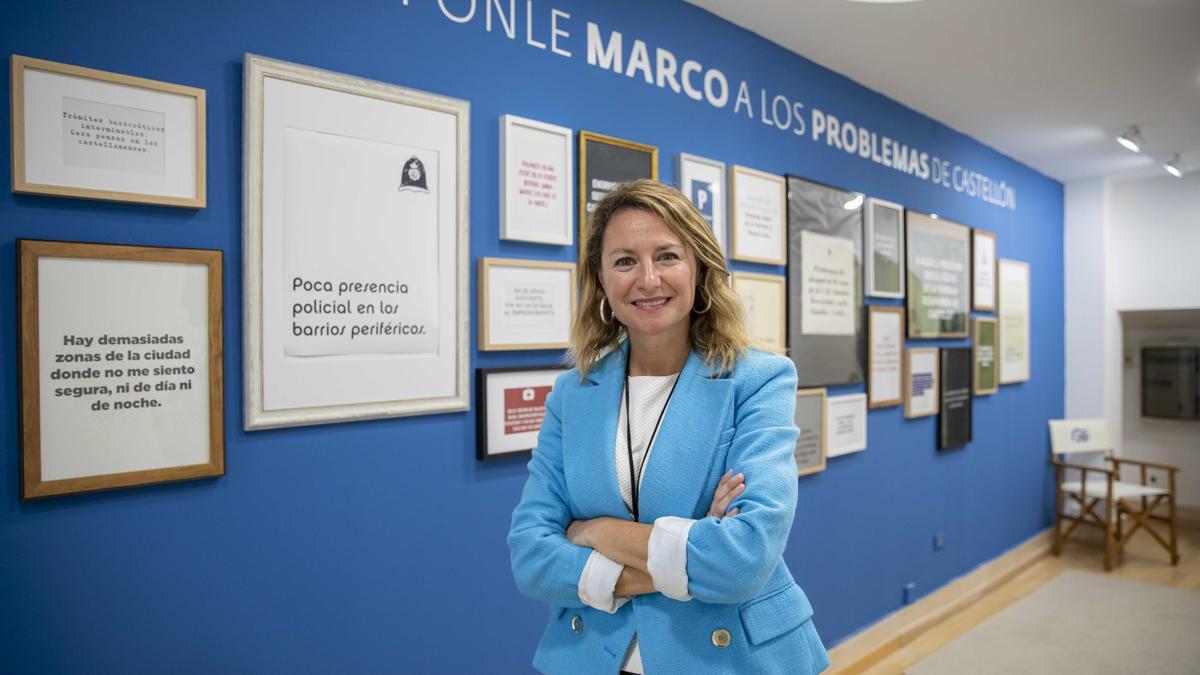 Carrasco, en el taller de enmarcación, en la calle Mayor, número 3.