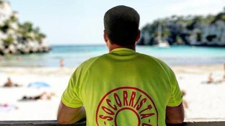 El Govern sanciona a ses Salines por falta de servicio de socorristas en tres playas