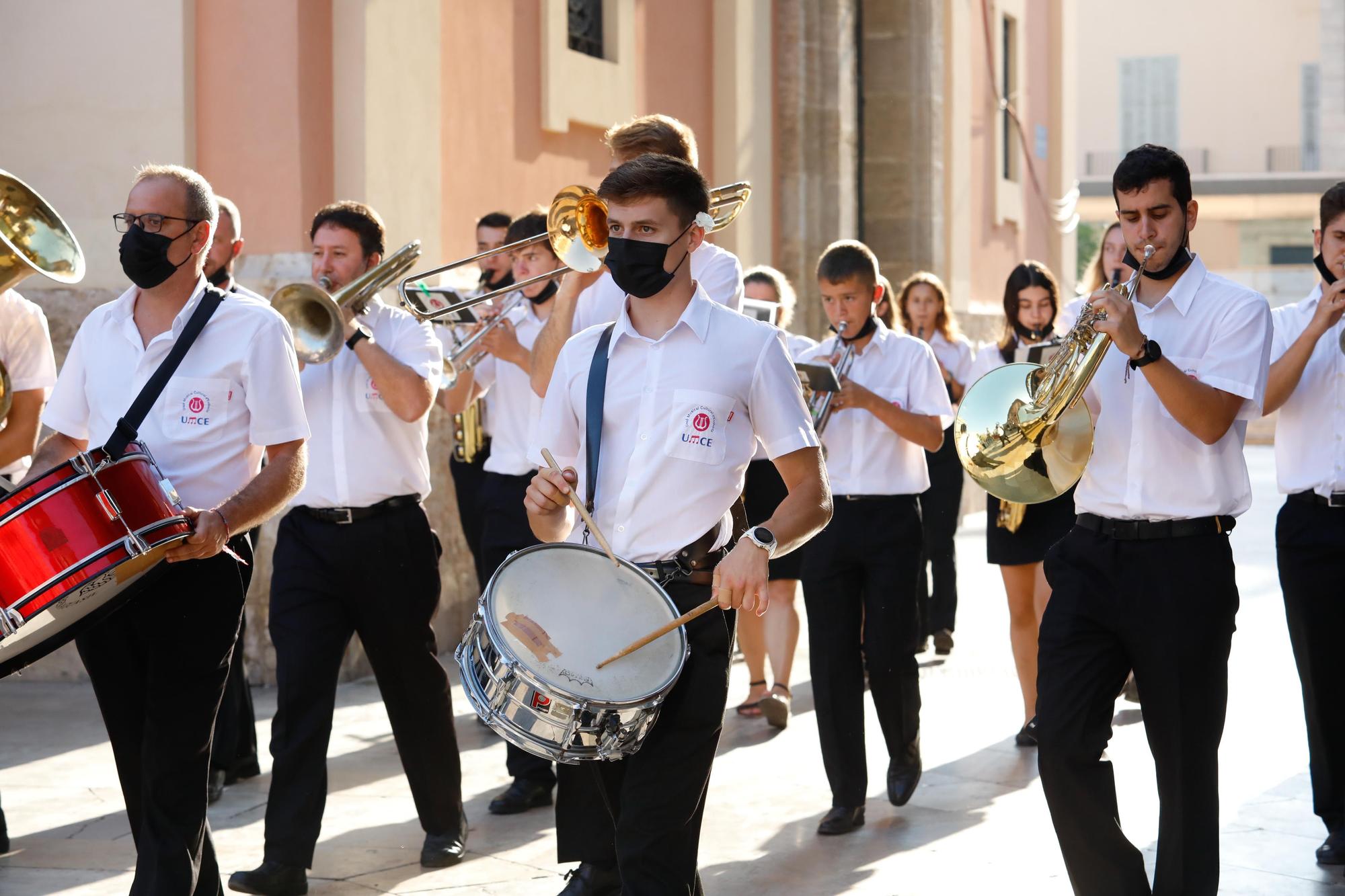 Búscate en el segundo día de Ofrenda por las calles del Mar y Avellanas entre las 9:00 y 10:00 horas