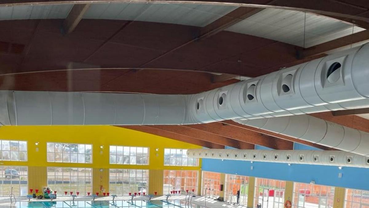La piscina de Silla abre sus puertas remodelada.