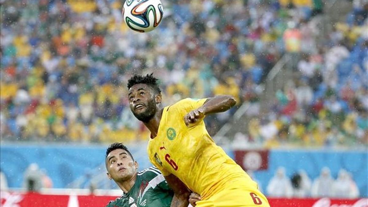 Alex Song jugó varios años con Camerún