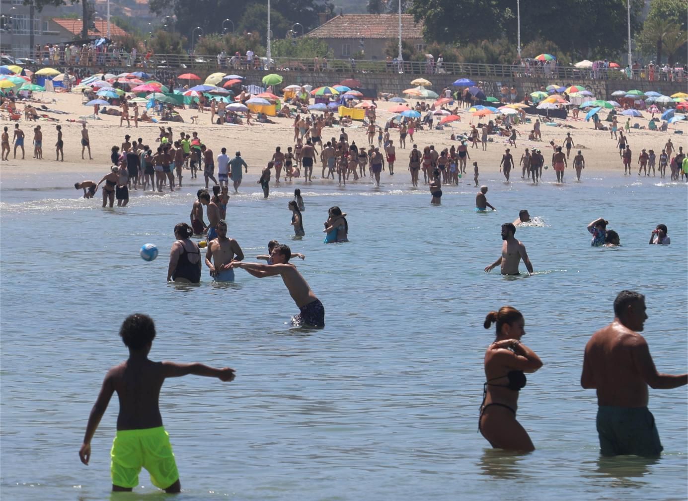 Alerta amarilla en 13 municipios de Pontevedra por temperaturas máximas