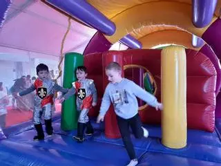 La animación no se detiene en Llanera: música, chocolatada y talles infantiles este domingo, en vísperas del carnaval de adultos