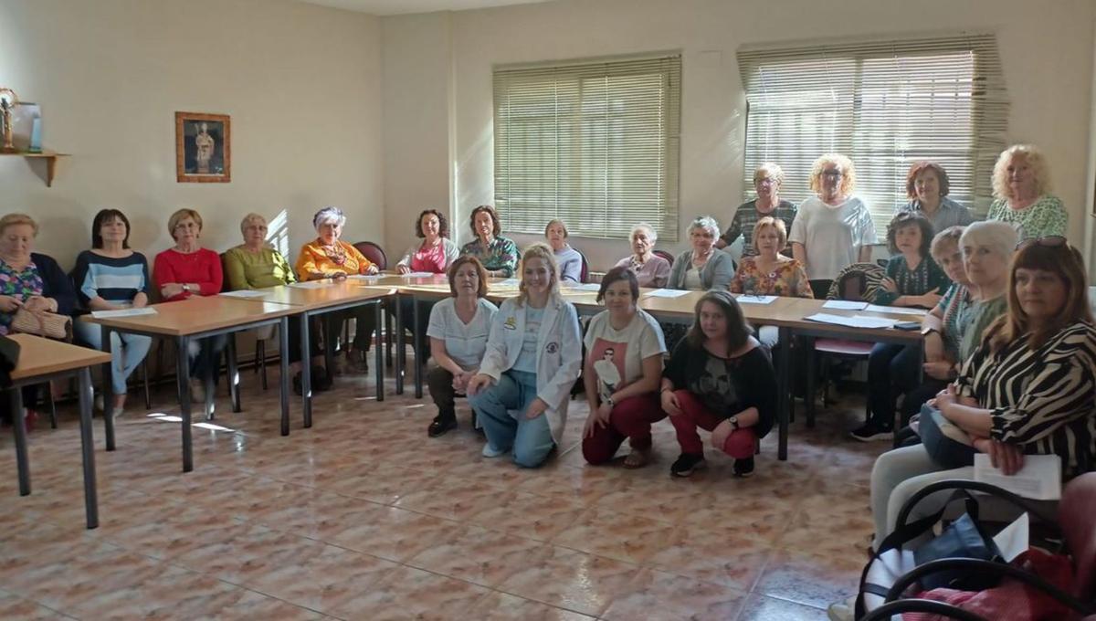 Asistentes a la charla sobre calidad del sueño, impartida por Ana Cotela.