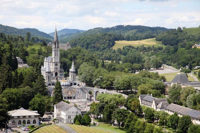 Santuario de Lourdes, Francia, Grutas de Bétharram