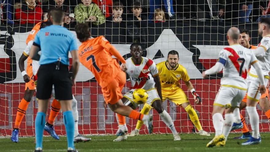 Canós marcó el gol de la victoria contra el Rayo. | EFE