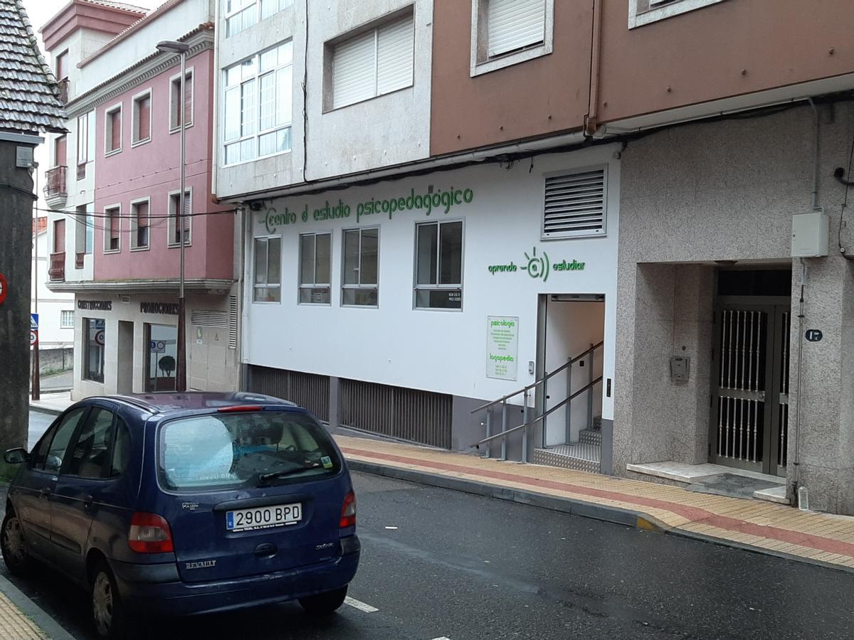 El gabinete donde se imparten las sesiones de la unidad de atención temprana en Bueu, en la calle Santán.