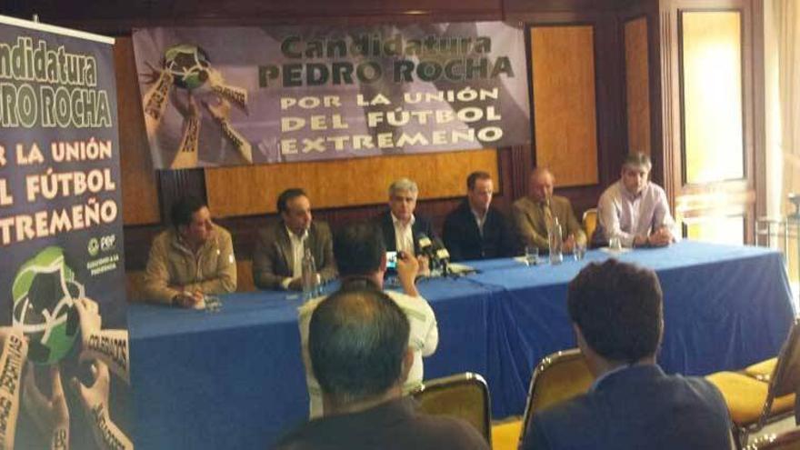 Rocha ya es candidato a la presidencia de la Federación Extremeña de Fútbol por &quot;la unión del fútbol&quot;