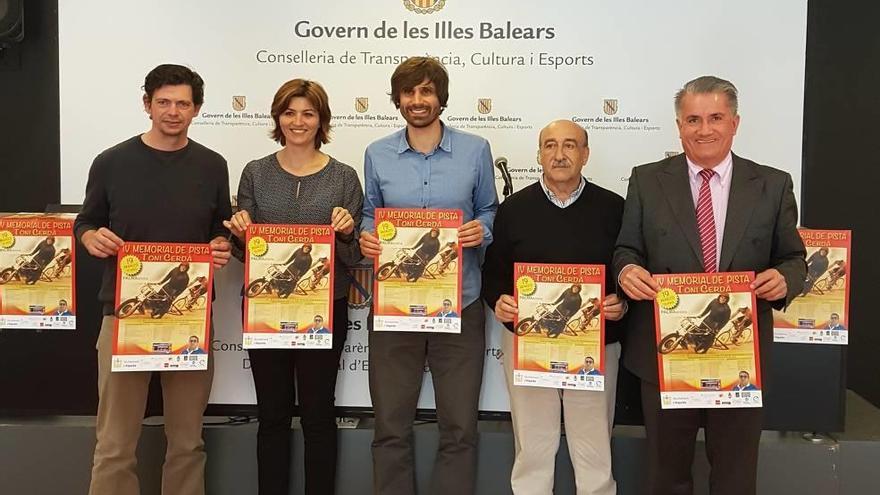 El Palma Arena acogió ayer la presentación del IV Memorial Toni Cerdá.