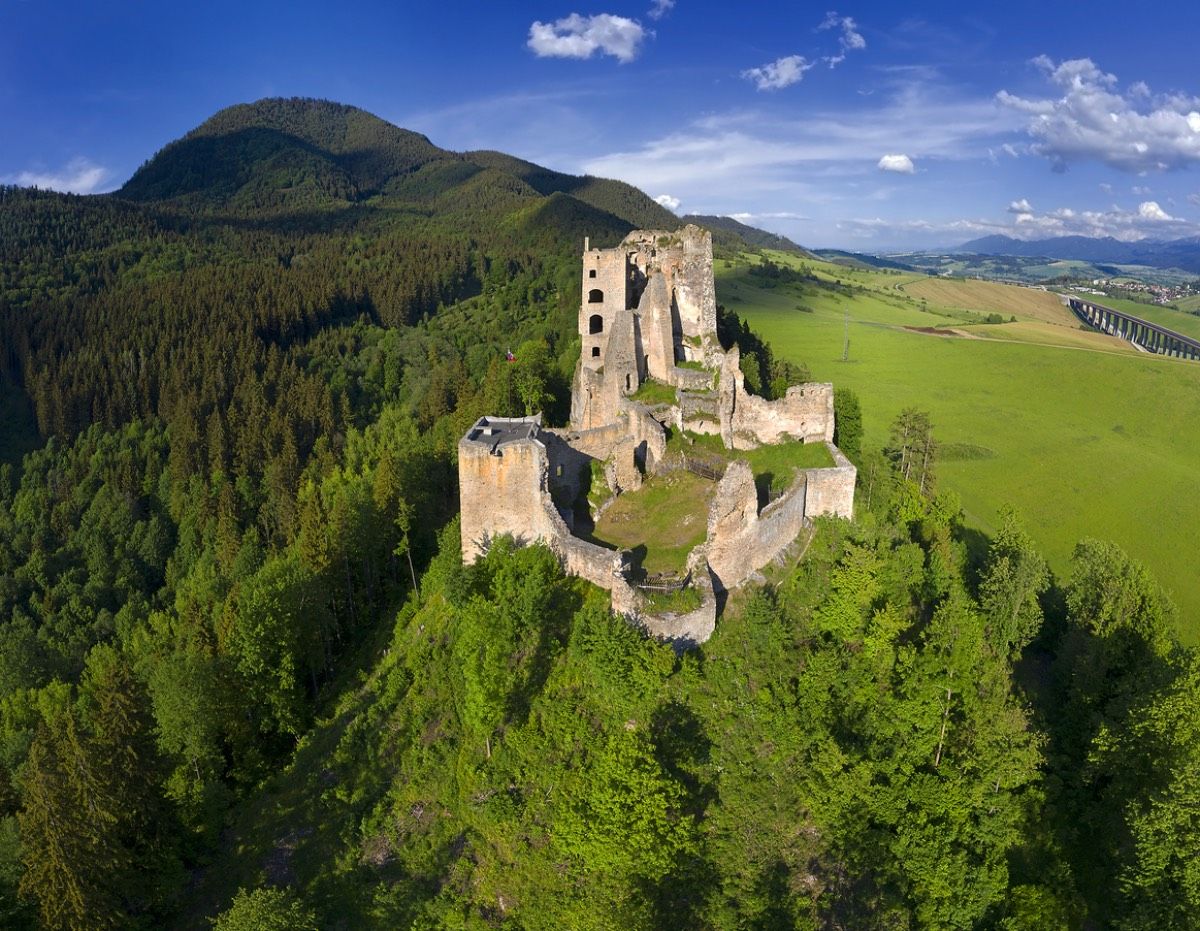 Castillo de Likava en Eslovaquia