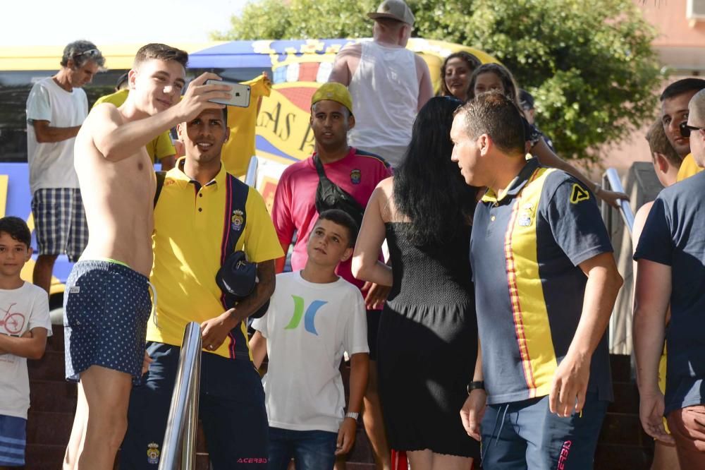 Llegada de los jugadores de la UD Las Palmas