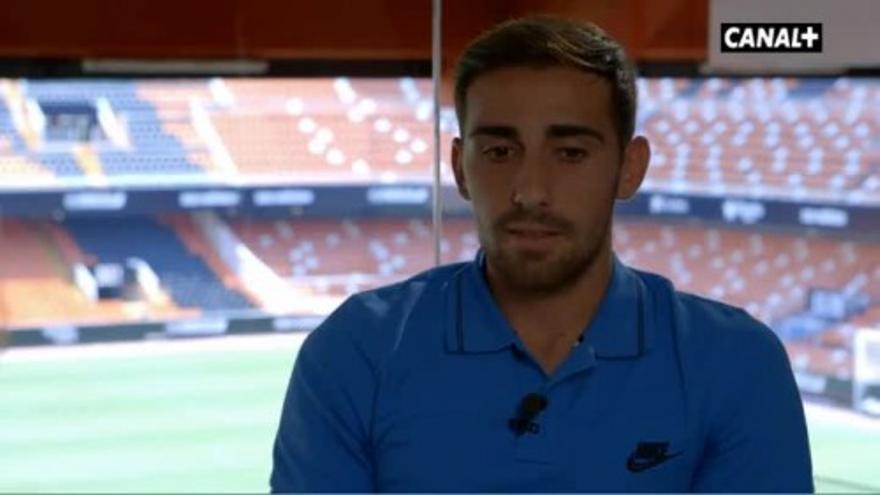 Canal Plus entrevista a Alcacer, el goleador del Valencia