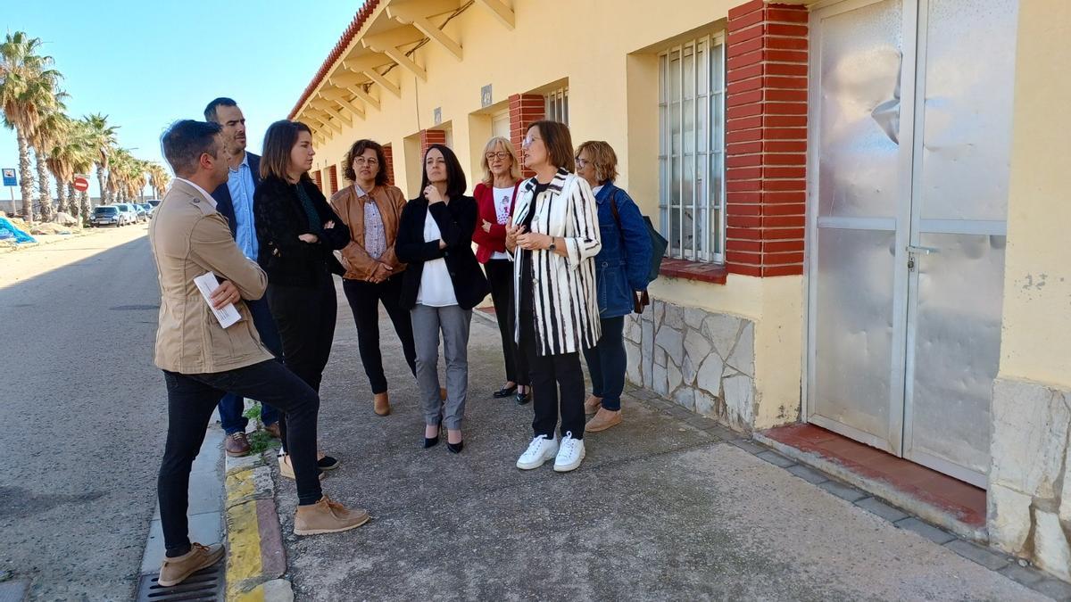 Otra foto de la visita de la consellera a Benicarló.