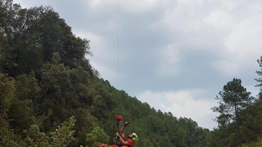 Trasalldat al Vall d&#039;Hebron en estat greu un noi accidentat a la Muga, a Albanyà