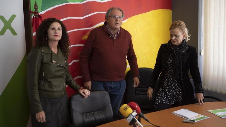 Inmaculada Benítez, Pedro Requejo Novoa y Marisa Calvo de Vox Zamora.