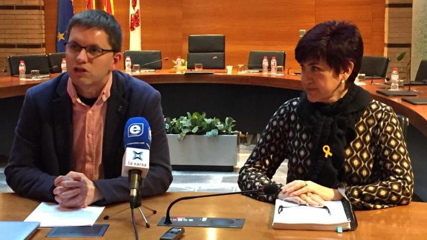 Marc Danés i Montse Mindan presentant el pressupost