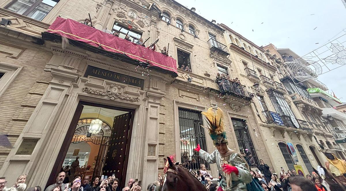 El Heraldo de Sevilla recorre las calles de la ciudad.