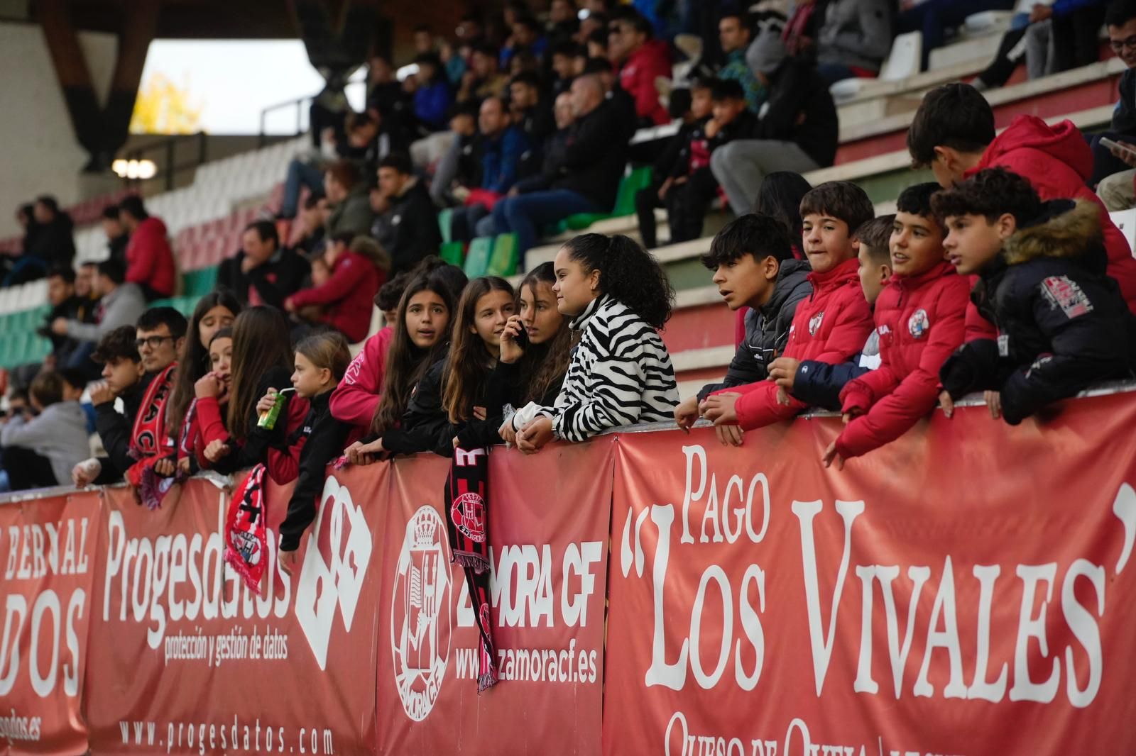 Partido de Copa del Rey entre el Zamora CF y el Racing de Santander en el Ruta de la Plata