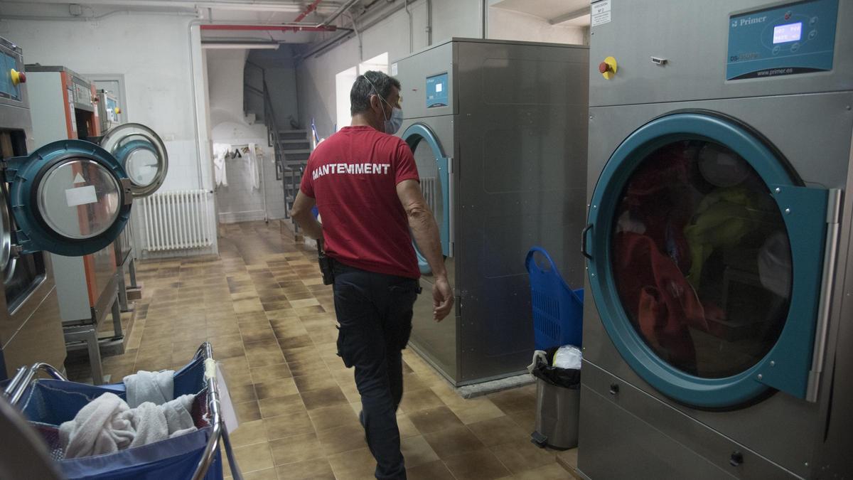 Imatge d’arxiu de dutxes i bugaderia de la Llar Sant Joan de Déu