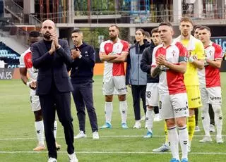 El Celta sufre otra goleada: el Oviedo, colista, le endosa tres en Balaídos