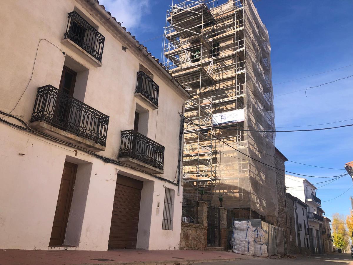 Fachada del edificio que convertirán en pisos sociales para alquilar en Barracas.
