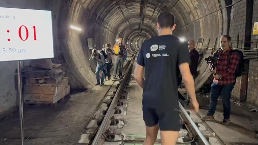 Salida de la Cursa del centenario del metro de Barcelona