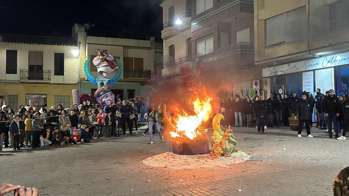 Cremà de la falla infantil de Gilet.