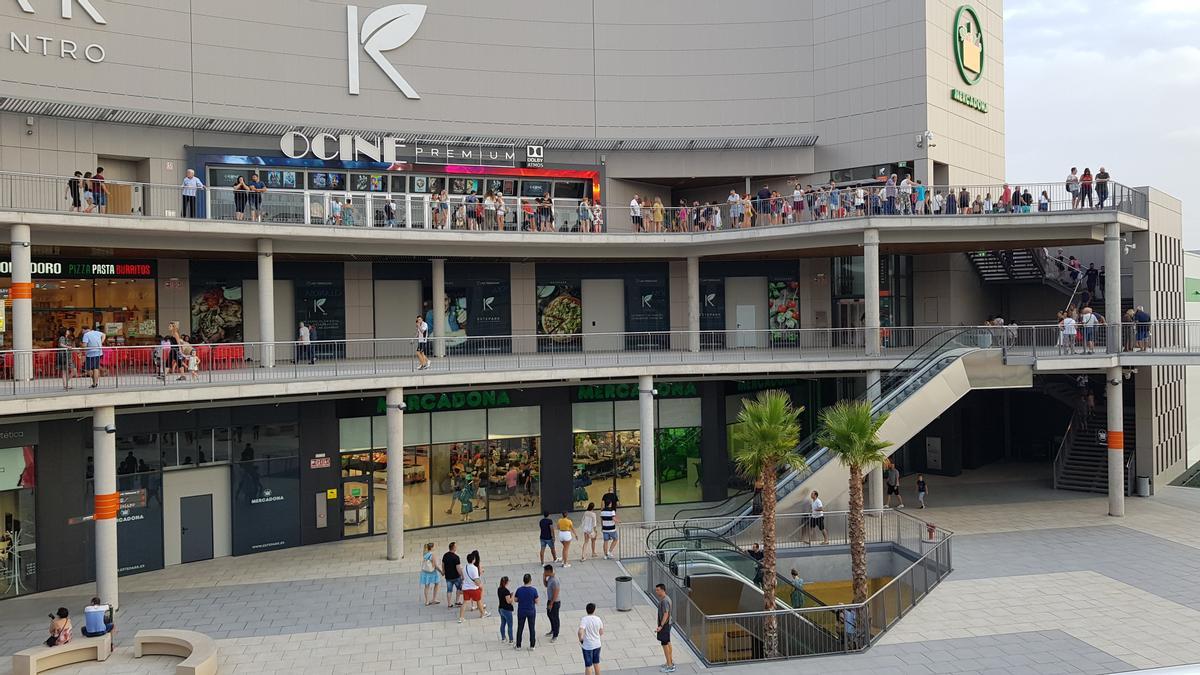 Estepark ha conseguido convertirse en el punto de encuentro en la provincia, gracias a su variada oferta de hogar, tecnología, restauración, belleza y ocio para todos los públicos.