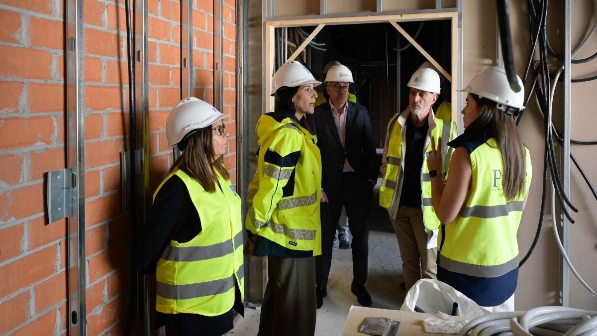 La conselleira Martínez Allegue visitó las obras este martes