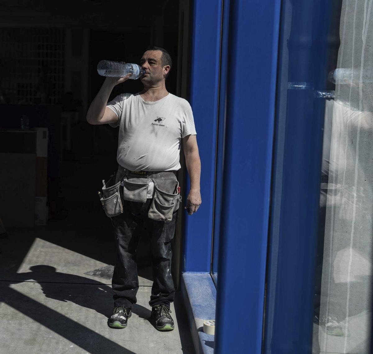 Les empreses adapten els horaris a les altes temperatures
