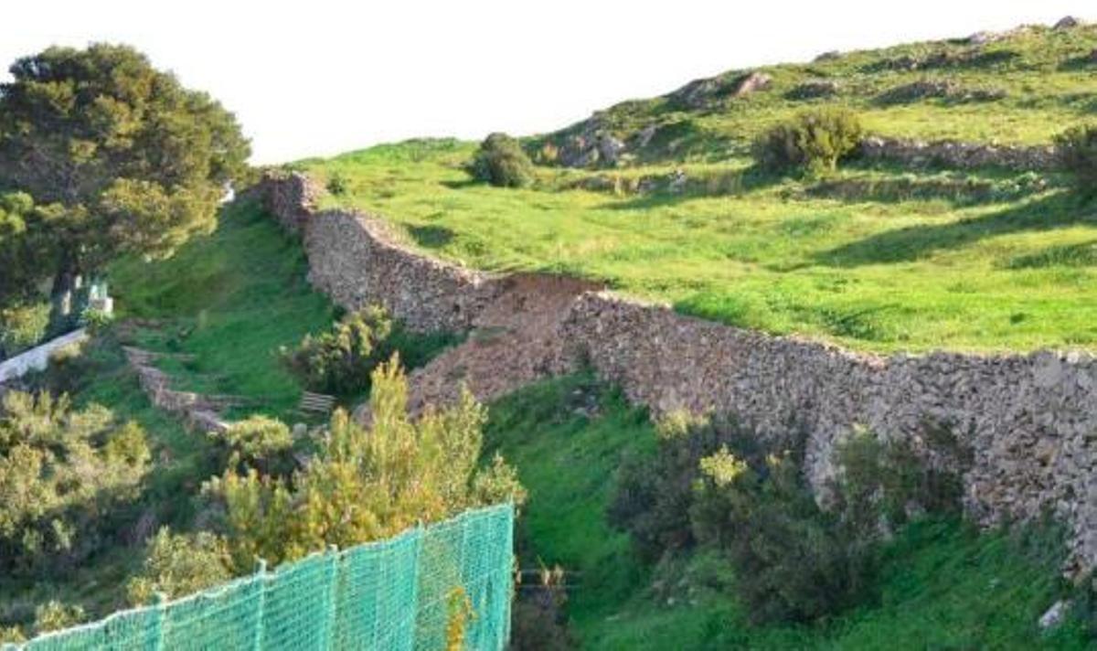 El tram de la muralla que va patir una esllavissada.