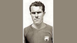 Manuel Badenes con la camiseta del FC Barcelona, que lució entre mayo de 1947 y mayo de 1949 (16 partidos y 7 goles)