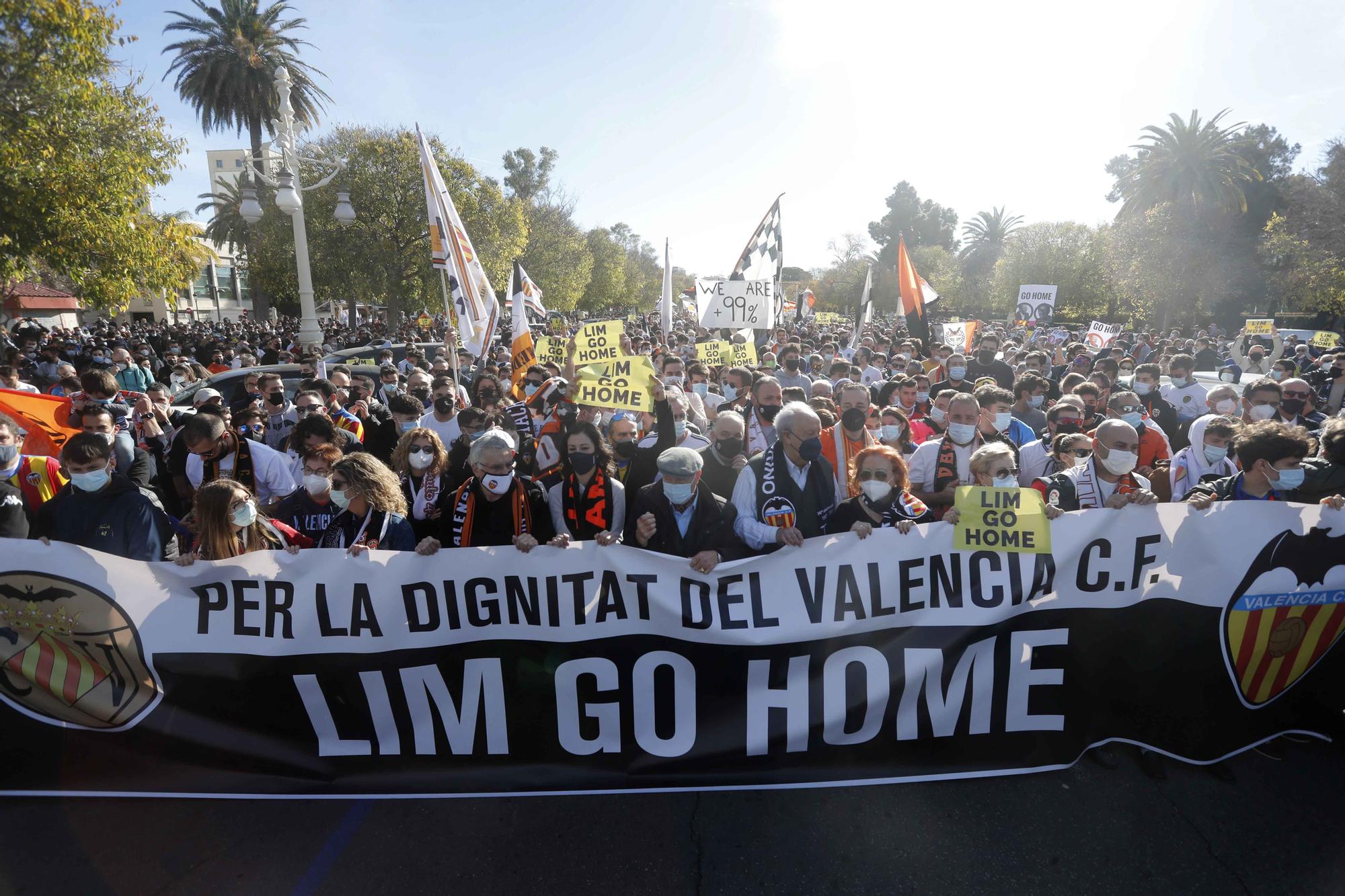 La manifestación valencianista contra Peter Lim (primera parte)