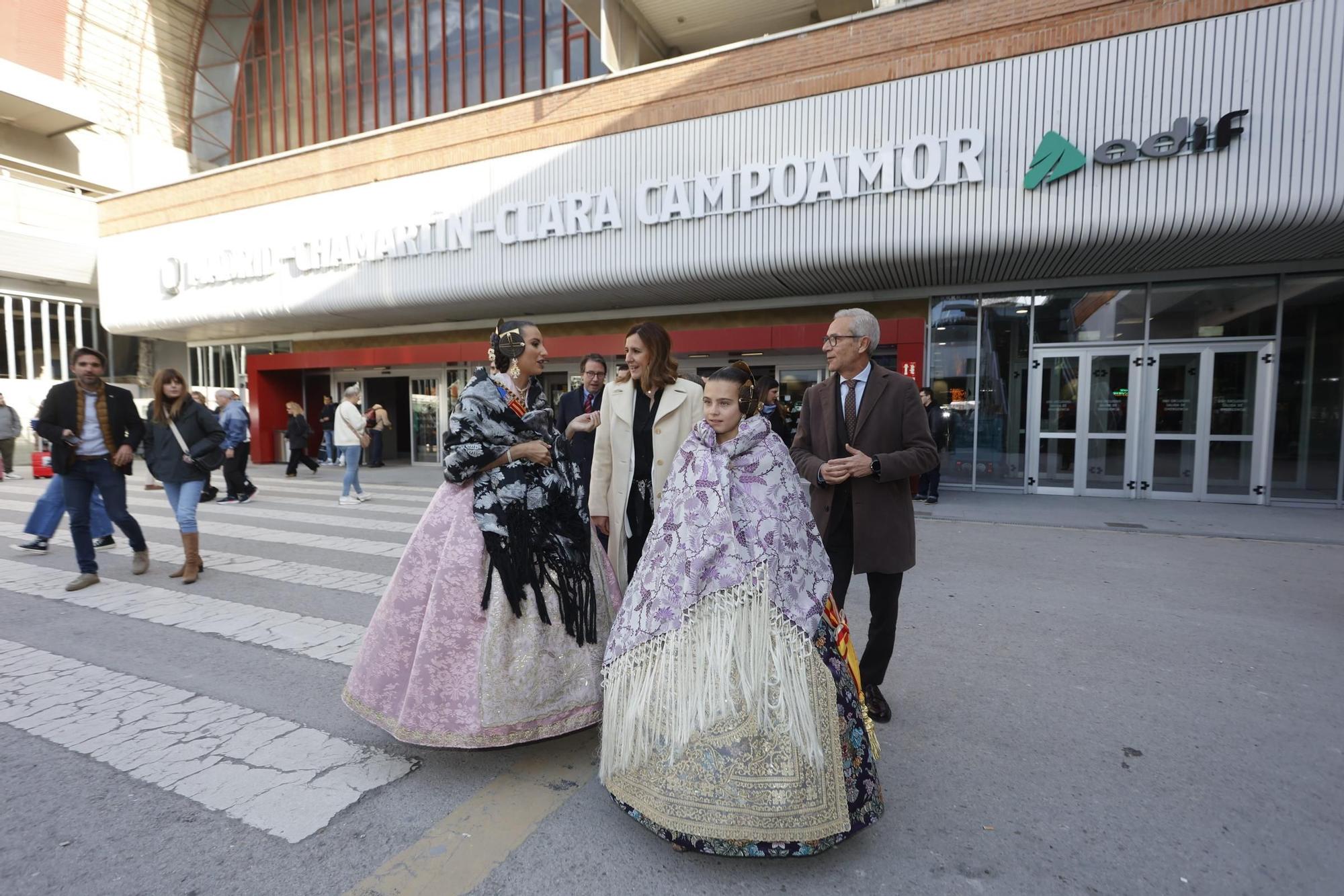Las falleras y la alcadesa María José Català llegan a Madrid para la mascletà
