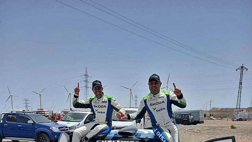 Gustavo Sosa y Ariday Bonilla celebran su victoria desde lo alto de su montura. | | LP/DLP