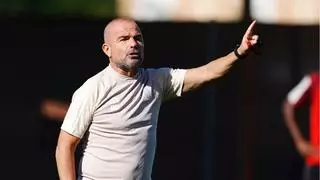 Paco López deja de ser entrenador del Granada
