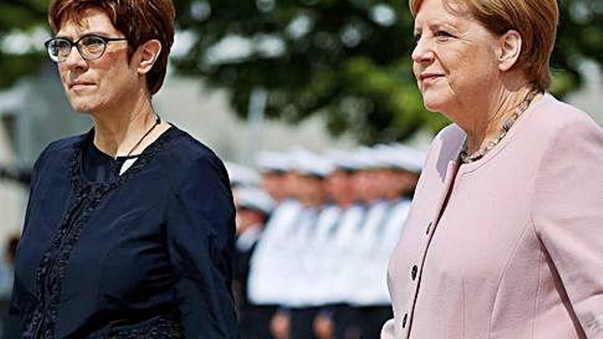 Angela Merkel amb la nova ministra de Defensa