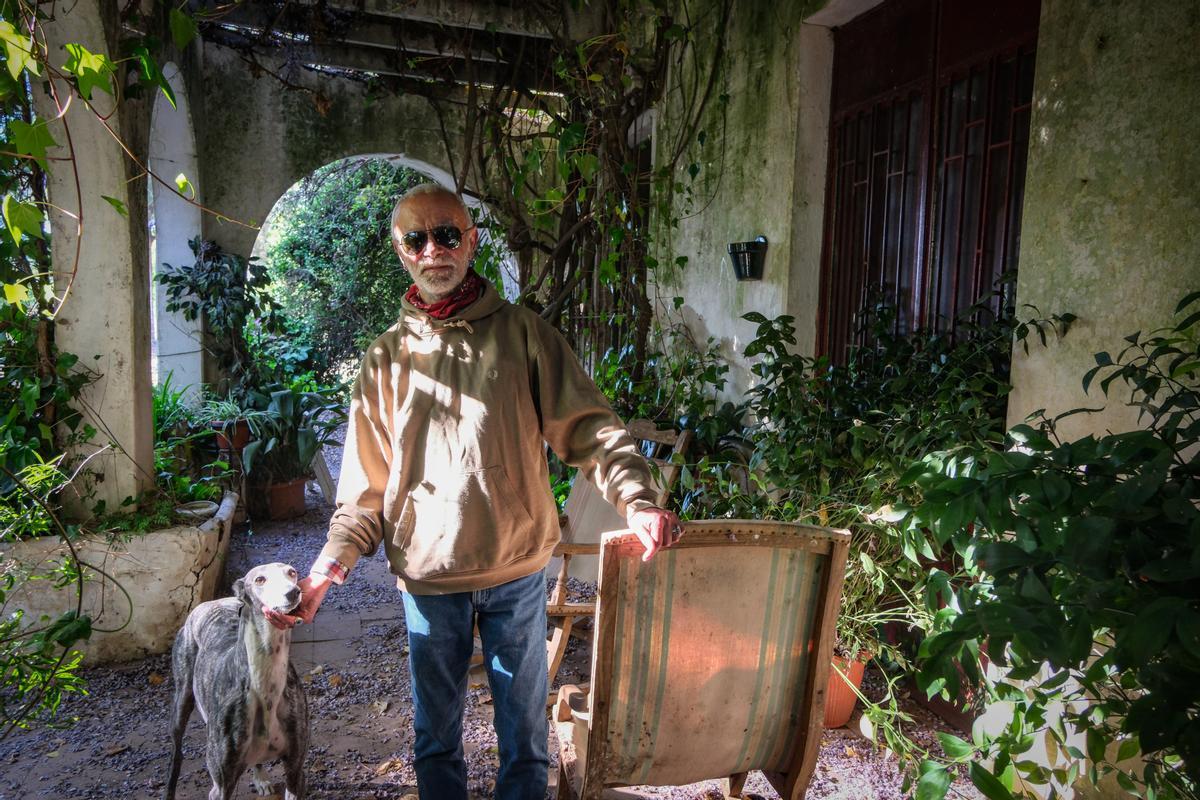 Vicente, en su vivienda, dentro del parque Ascensión.