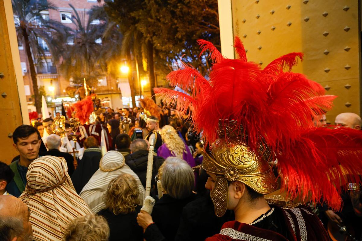 El Cabanyal vive con solemnidad el Miércoles Santo del Prendimiento y la Lanzada