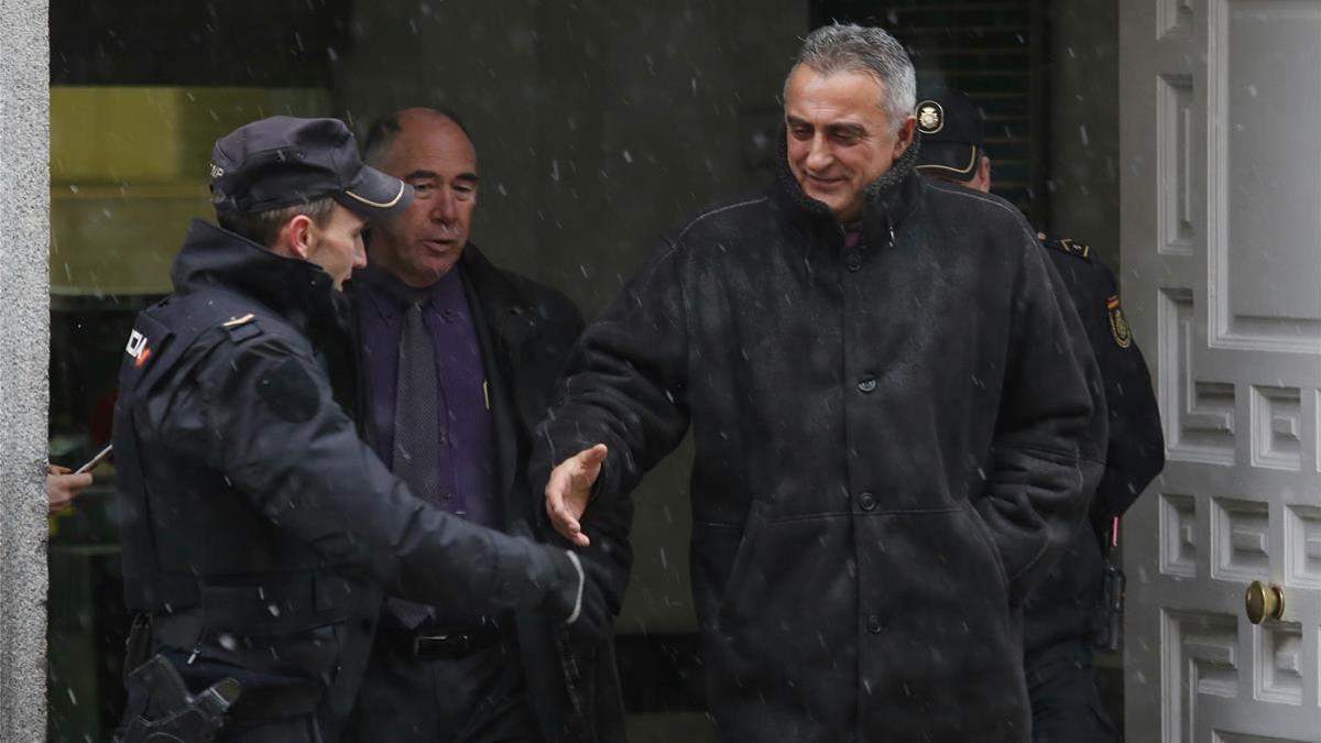 El comisario Manel Castellví, saliendo del Tribunal Supremo.