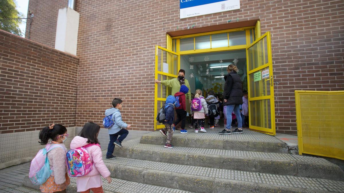 Los niños han vuelto a clase tras la Navidad.