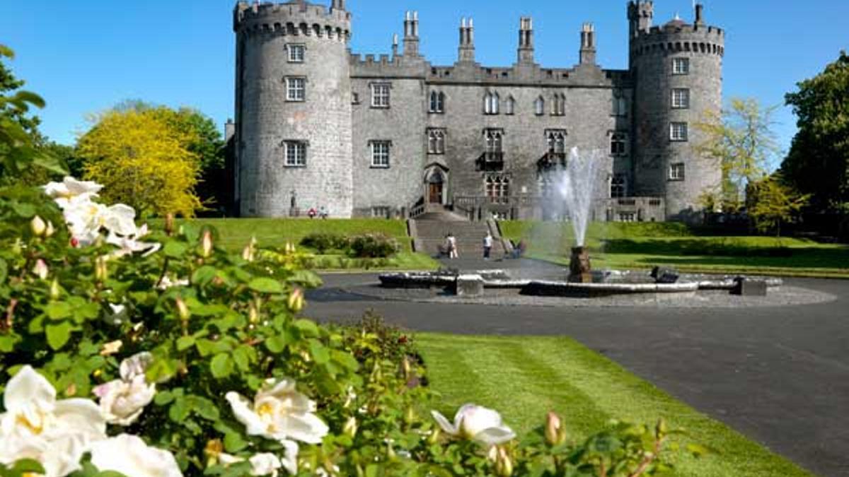 El Castillo de Kilkenny es de origen anglonormando y fue construido en el siglo XIII.