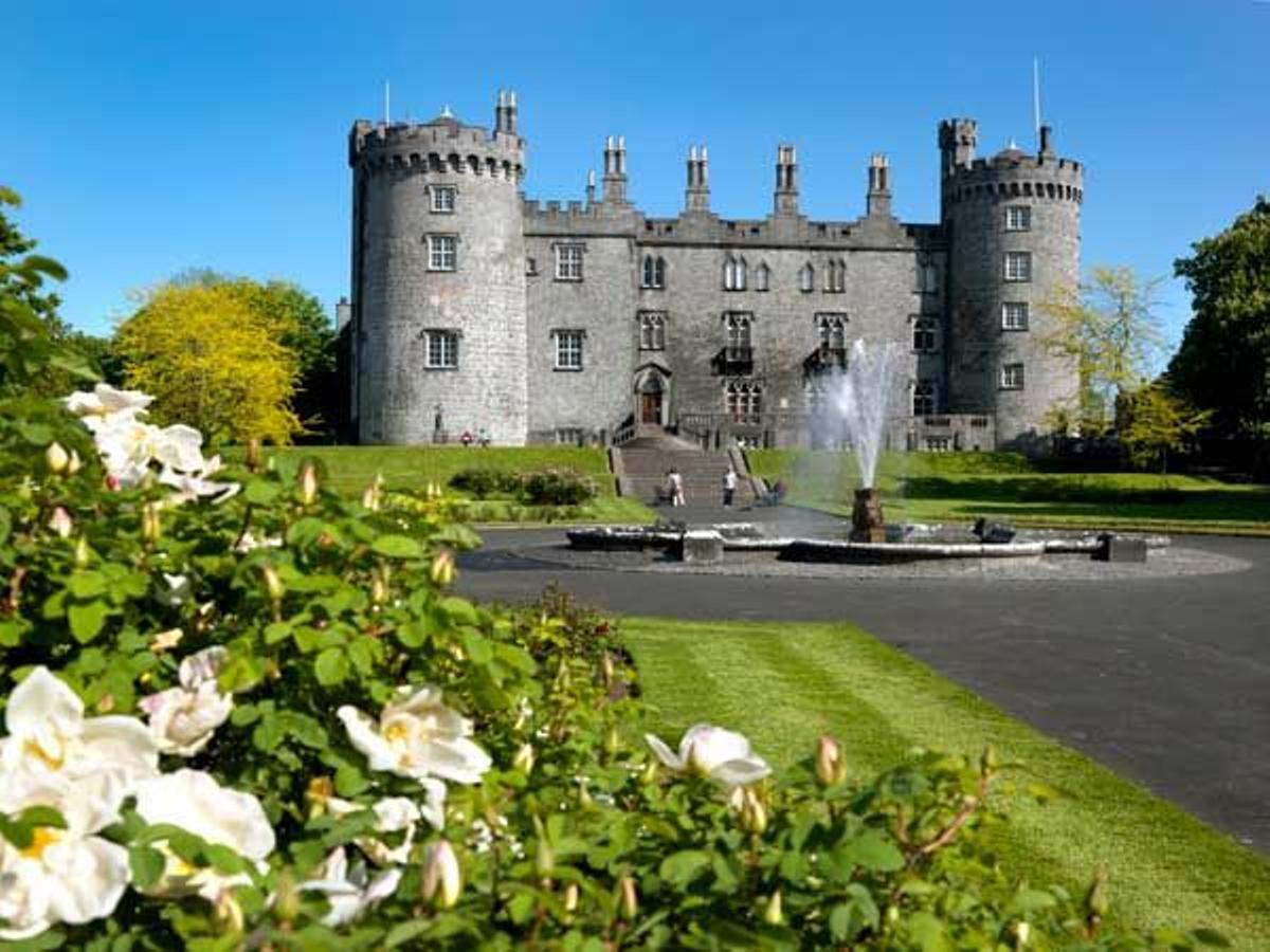 El Castillo de Kilkenny es de origen anglonormando y fue construido en el siglo XIII.