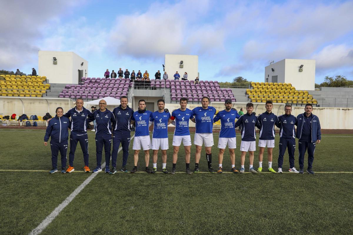 Mompó ha querido arropar en primera persona a los jugadores y al cuerpo técnico del equipo valenciano asistiendo a las tres primeras partidas de la fase de grupos, en las que la Selecció se enfrentaba a Portugal, Italia y Euskadi.