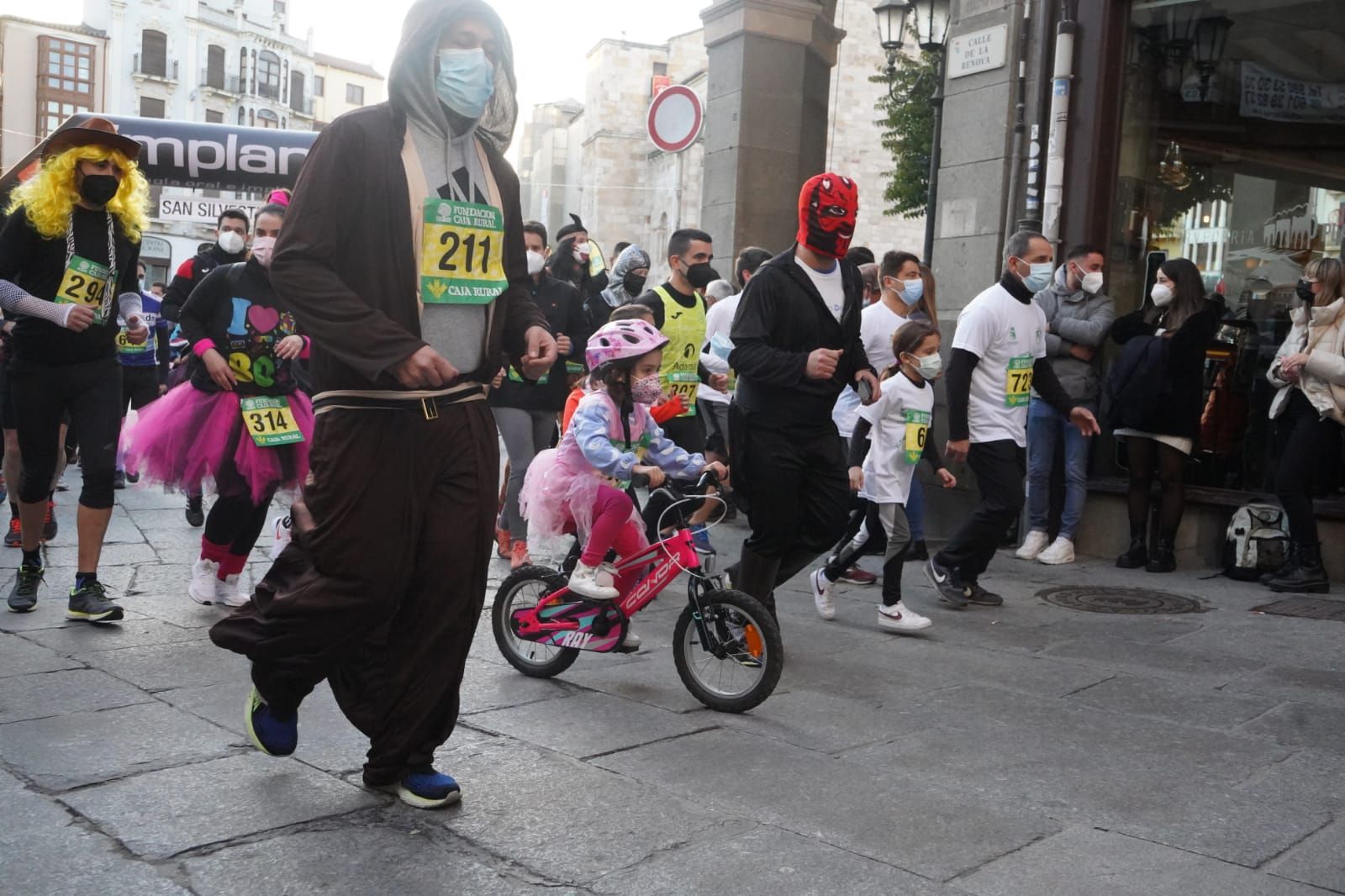 GALERÍA | Las mejores imágenes de la San Silvestre Zamorana: búscate