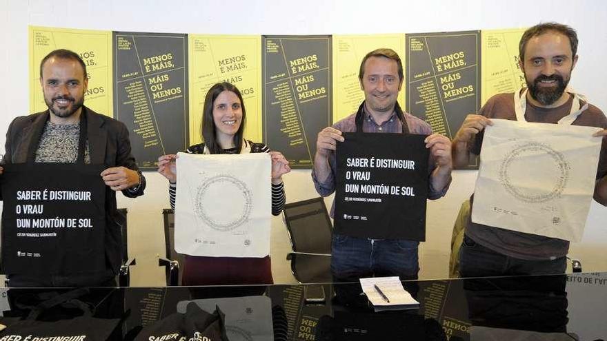 Fernández Sanmartín, Peña, Fernández y Otero, ayer, en la presentación. // Bernabé/Javier Lalín