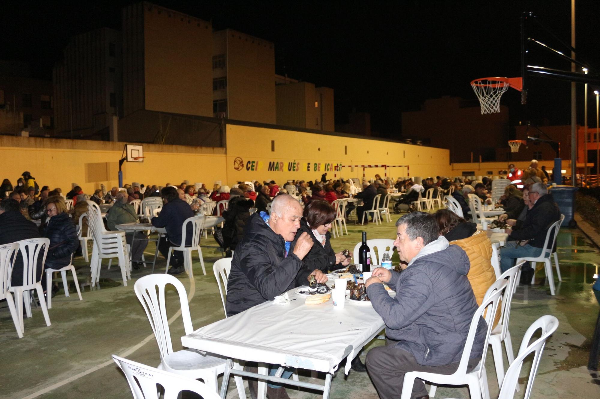 Las mejores imágenes de la 'torrà' popular de la Festa de la Carxofa