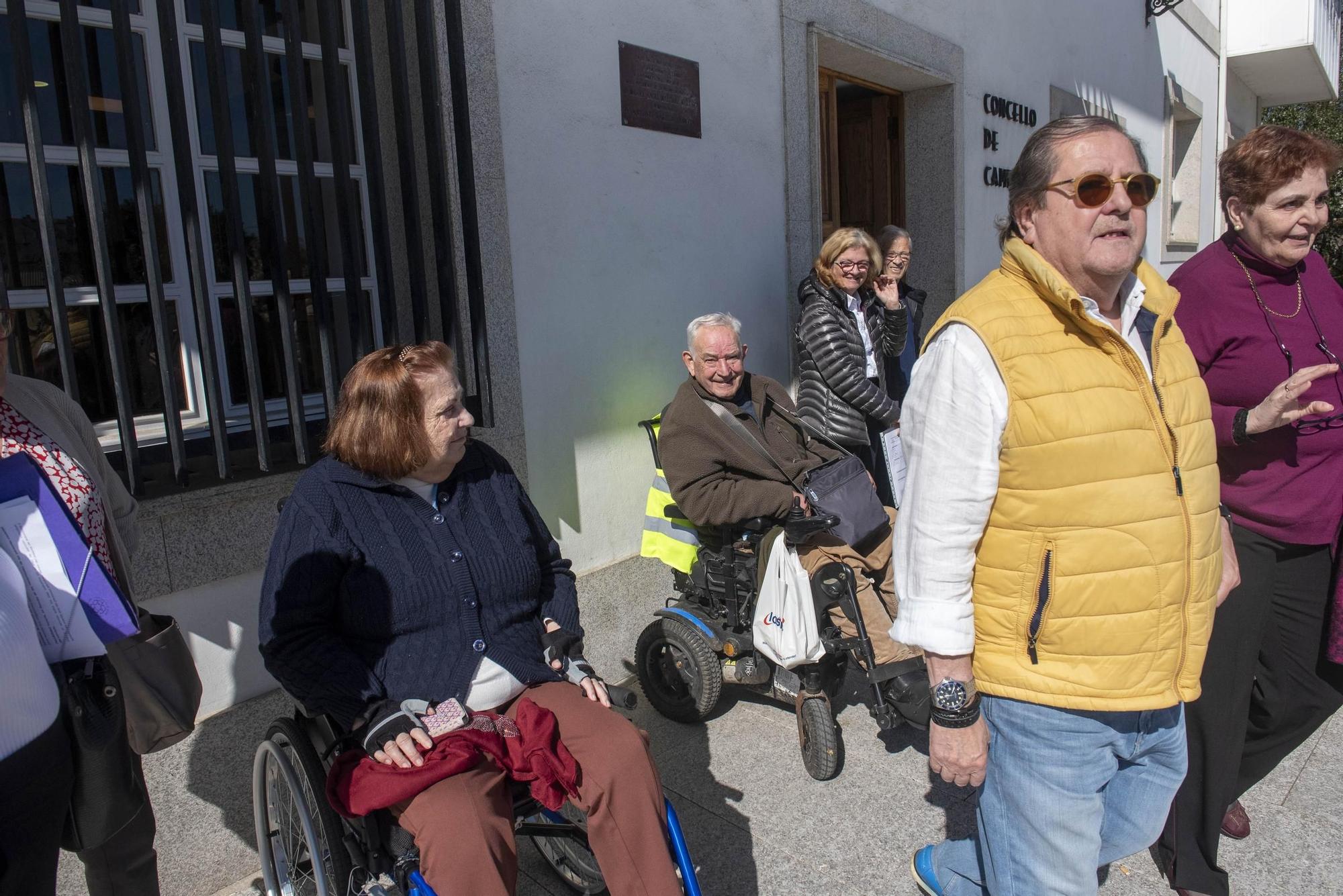 Quejas de usuarios de la ayuda a domicilio en el Concello de Cambre