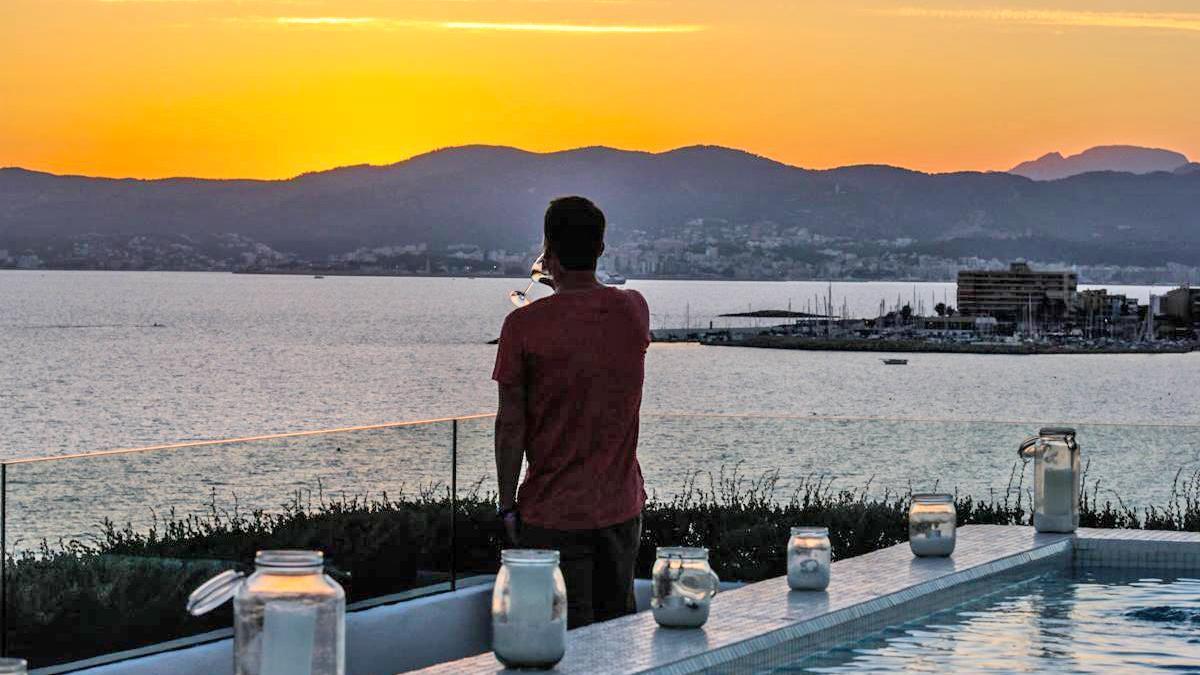 HM Hotels cuenta con tres establecimientos en Playa de Palma donde podrás vivir las puestas de sol más espectaculares.