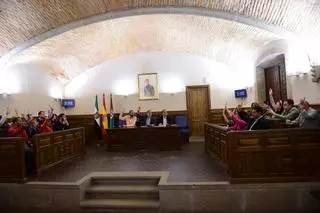 Policías foráneos de la feria de Plasencia del 2018 siguen sin haber cobrado